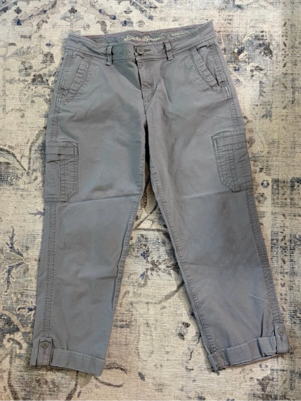 Eddie Bauer Slightly Curvy Crop Cargo Capri Pants Gray Size 6 Utility Pockets